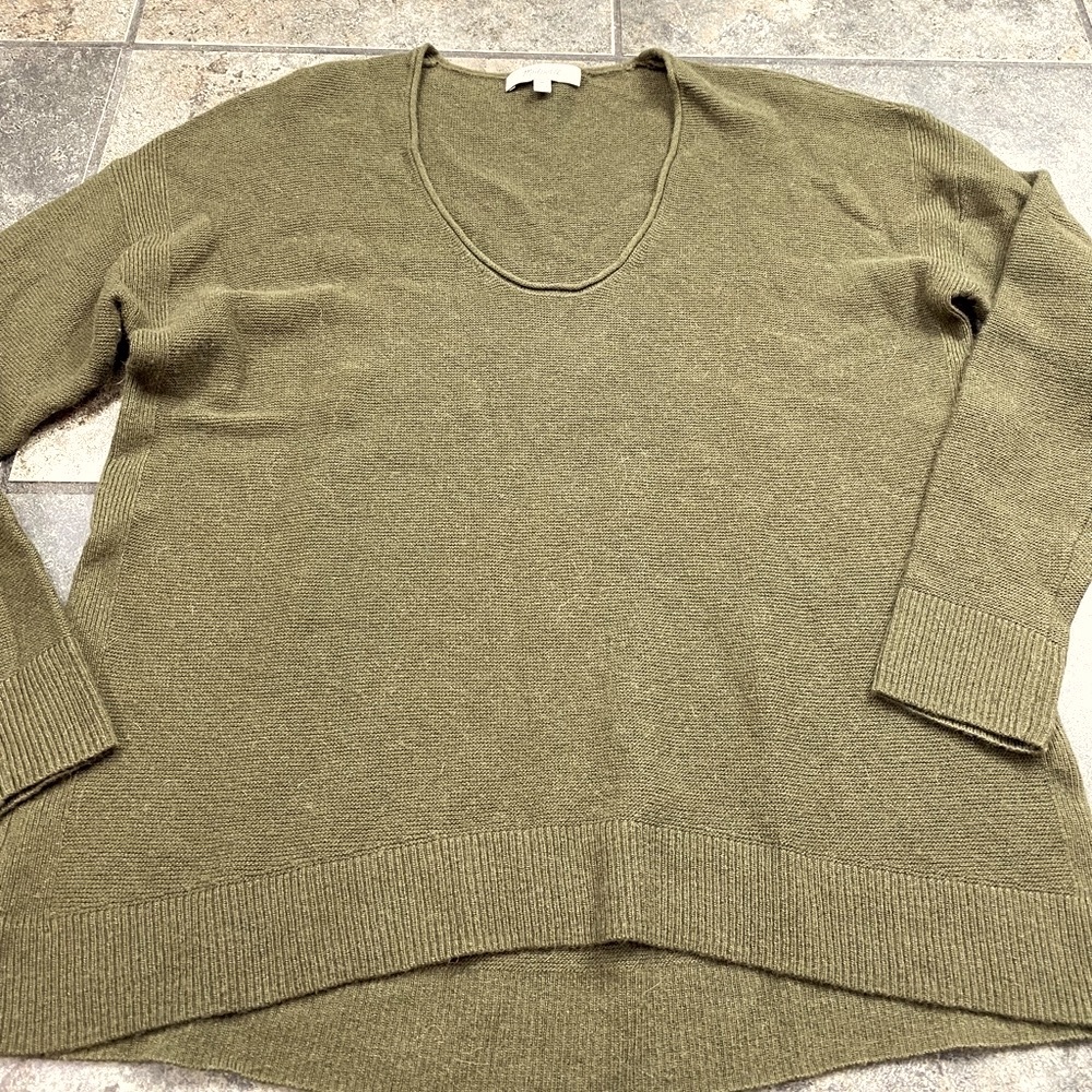 Madewell Green VNeck Sweater Size Medium